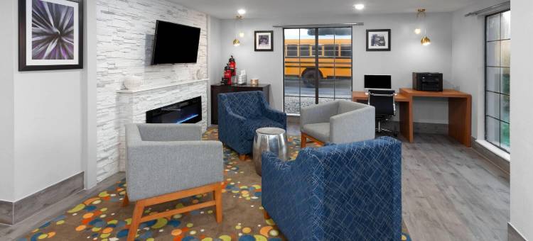 尚佩恩拉昆塔温德姆酒店(La Quinta Inn by Wyndham Champaign)图片