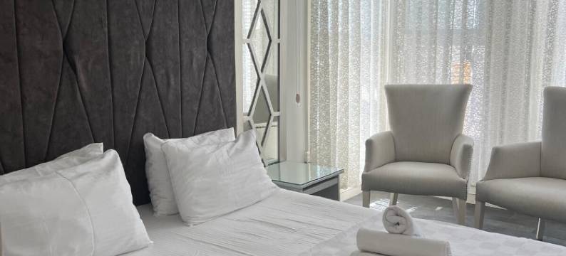 布尤卡塔尔海港酒店(Büyükada Port Hotel)图片