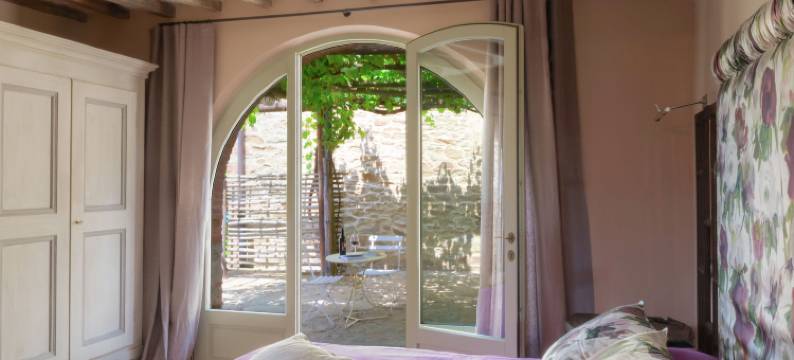 Villa with Pool and Wine Country Charm图片