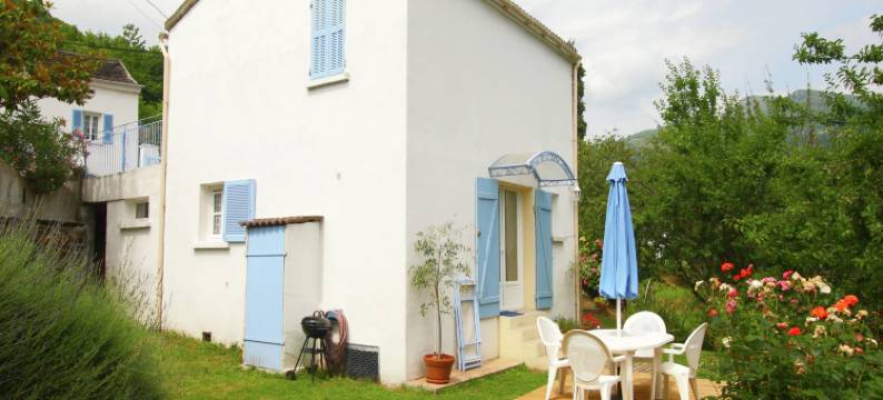 Riverside Home in Folelli图片