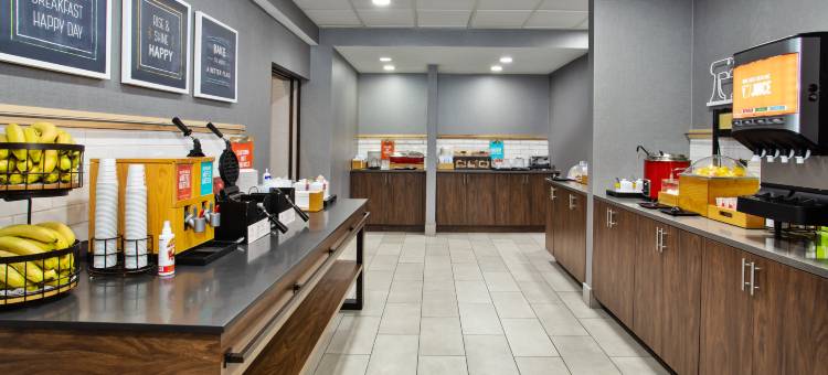 珊瑚角/麦尔兹堡欢朋酒店(Hampton Inn & Suites Cape Coral/Fort Myers Area)图片