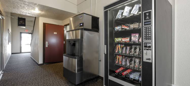 南达科他州弗米利恩红顶酒店(Red Roof Inn Vermillion - U of South Dakota)图片