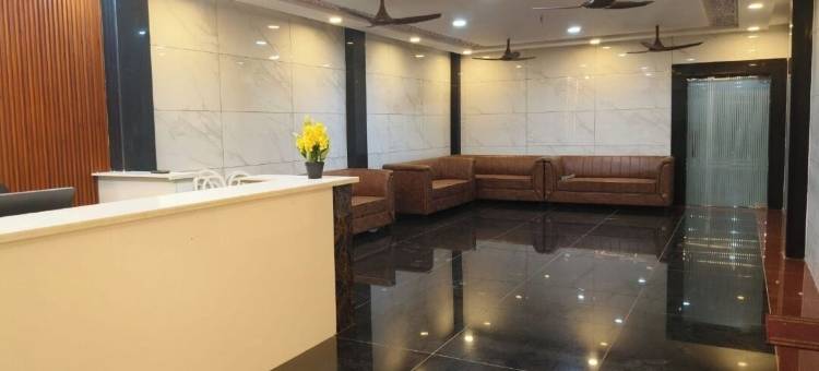 NVR Grand酒店(Hotel NVR Grand)图片