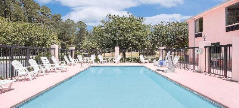 格雷套房酒店(Gray Inn & Suites)图片