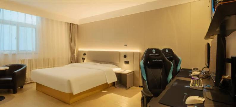 雷神电竞酒店(迎春大街烟台大学店)图片