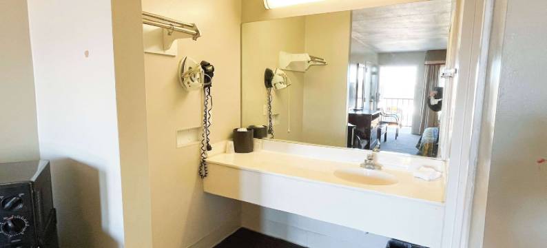 弗吉尼亚州布萊希 85 号州际公路 6 号汽车旅馆(Motel 6 Bracey, VA – I-85)图片