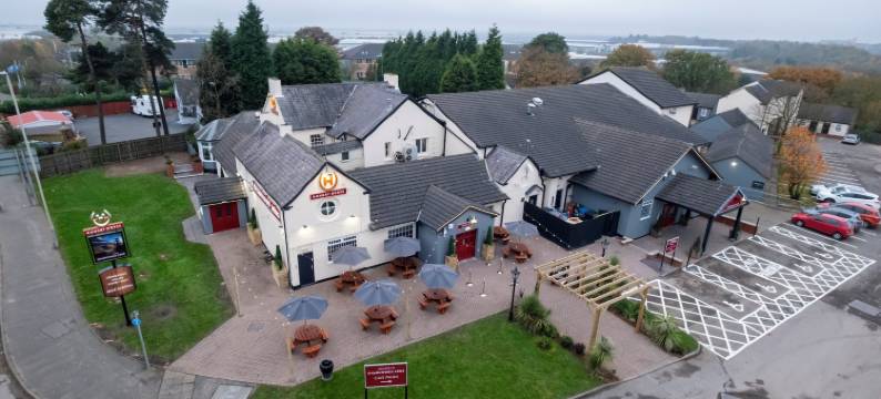 卡恩伍德阿姆斯酒店 - 格林国王旅馆(Charnwood Arms)图片