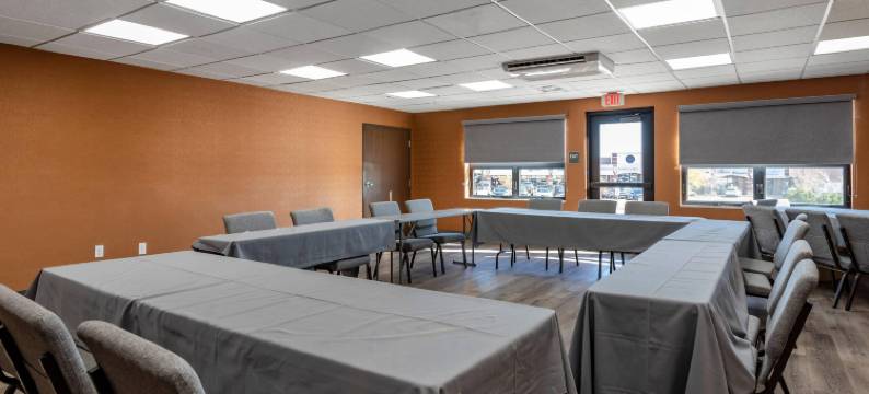 康福套房科罗拉多斯普林斯东-医疗中心区(Comfort Suites Colorado Springs East - Medical Center Area)图片