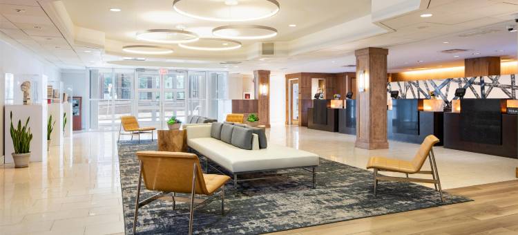 匹兹堡市中心希尔顿逸林套房酒店(DoubleTree by Hilton Hotel & Suites Pittsburgh Downtown)图片