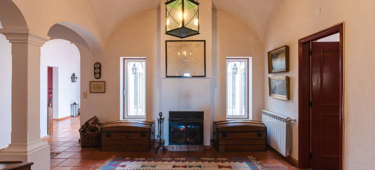 Charming Farm House with Pool图片