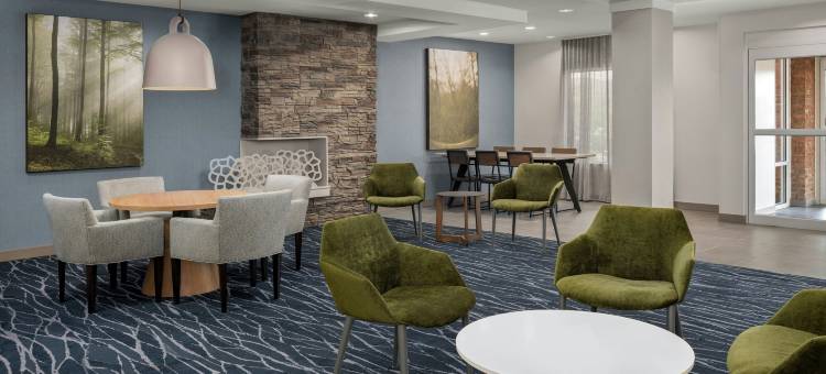 罗阿诺克霍林斯/I-81万枫酒店及套房(Fairfield Inn & Suites Roanoke Hollins/I-81)图片