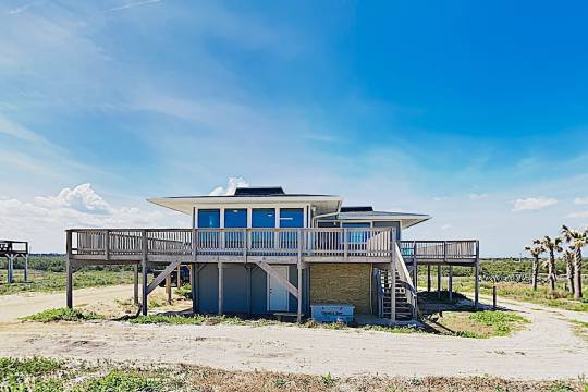 Beachfront Paradise W/ River & Ocean Views 2 Bedroom Home