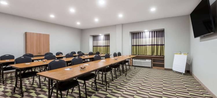 新马丁斯维尔温德姆麦客达套房酒店(Microtel Inn & Suites by Wyndham New Martinsville)图片