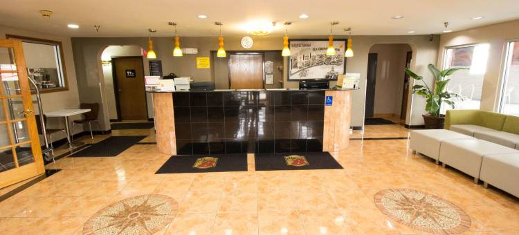 芝加哥奥黑尔机场温德姆速 8 酒店(Super 8 by Wyndham Chicago O'Hare Airport)图片