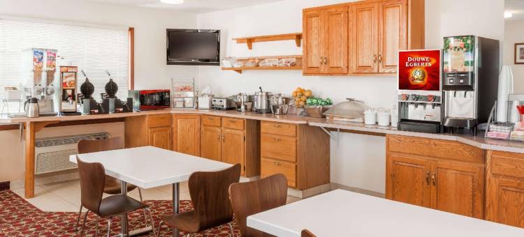 系普谢瓦纳温德姆速8酒店(Super 8 by Wyndham Shipshewana)图片