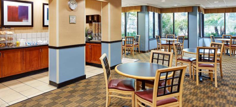 千橡市纽伯里公园拉昆塔温德姆套房酒店(La Quinta Inn & Suites by Wyndham Thousand Oaks-Newbury Park)图片