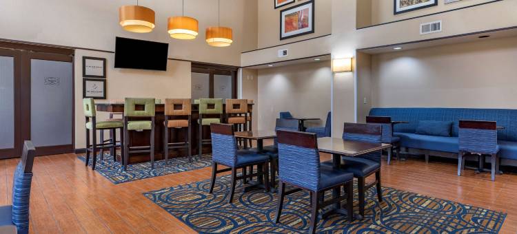 希尔顿欢朋套房酒店-路易斯维尔东(Hampton Inn & Suites Louisville East)图片
