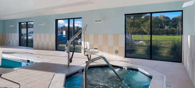 萨福克舒适套房酒店-切萨皮克(Comfort Suites Suffolk - Chesapeake)图片