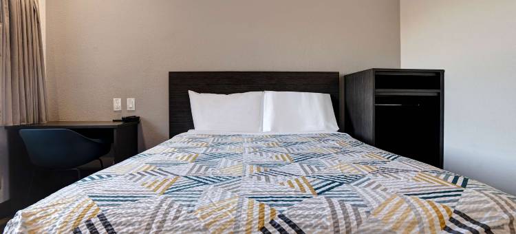 加利福尼亚阿克塔 - 洪堡理工州立大学 6 号汽车旅馆(Motel 6 Arcata, CA – Cal Poly Humboldt)图片