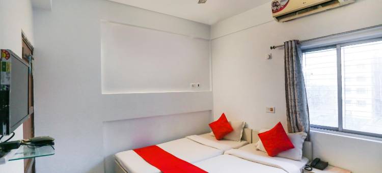 OYO Flagship 68262 Newtown Inn 1图片
