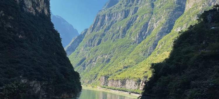 乐山峡谷驿站图片