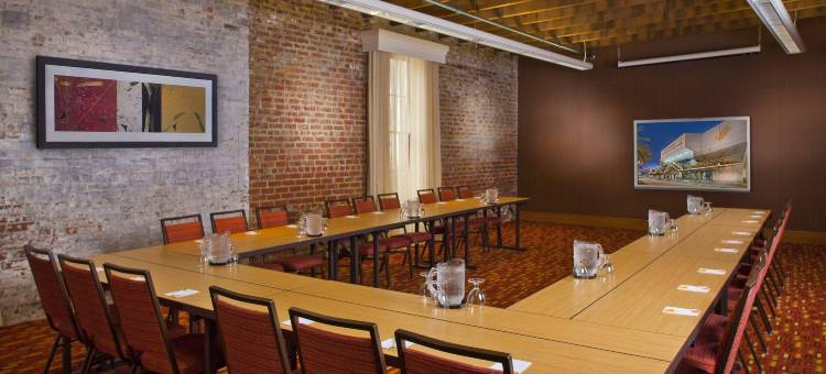 新奥尔良艺术维尔豪斯区万怡酒店(Courtyard New Orleans Warehouse Arts District)图片