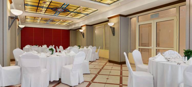 阁楼河滨雅典俱乐部温德姆华美达酒店(Ramada by Wyndham, Athens Club Attica Riviera)图片