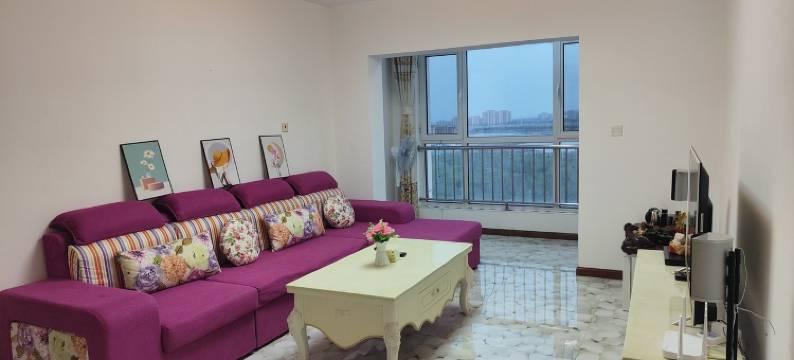 东疆港海景房邻海小宿公寓(宁夏道分店)图片