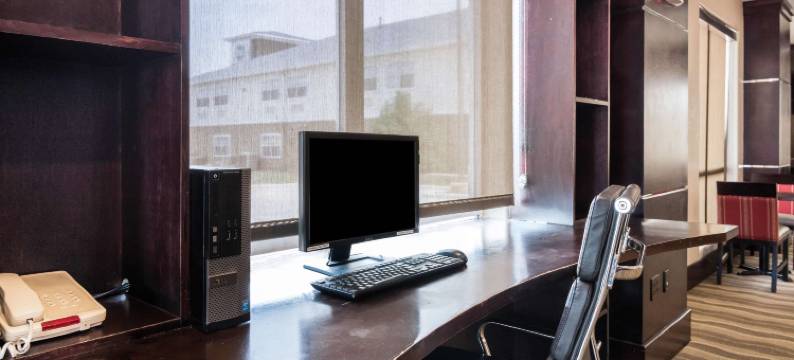 矿泉井城康福特套房酒店(Motel 6 Mineral Wells, TX)图片