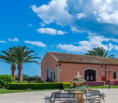 Hotel Lady Lusya Hotel Overview