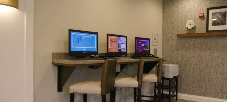 哈兰代尔海滩阿文特拉希尔顿欢朋酒店(Hampton Inn Hallandale Beach-Aventura)图片