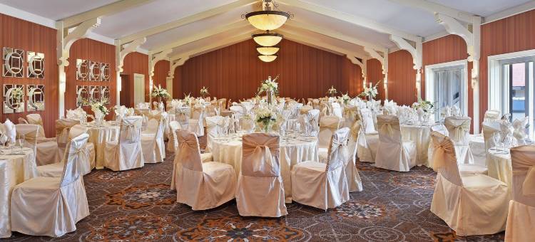 圣路易斯喜来登韦斯特波特木屋酒店(Sheraton Westport Chalet Hotel St. Louis)图片