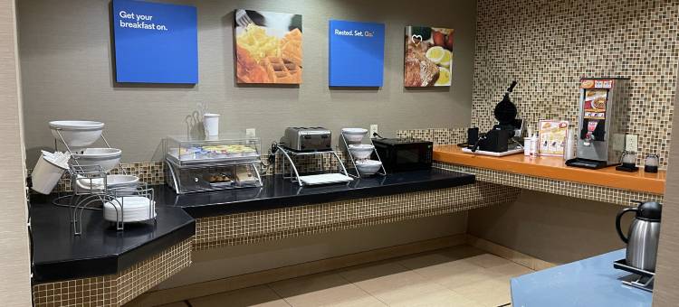 华盛顿霍姆汤公寓(HomeTowne Studios & Suites Washington)图片