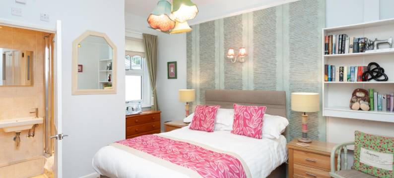 雷文斯伍德民宿(The Ravenswood B&B)图片