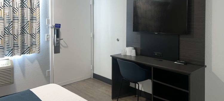 图莱里6号汽车旅馆(Tulare, CA)图片