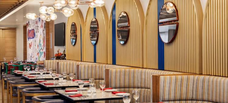 西里古里塞沃克路温德姆华美达安可酒店(Ramada Encore by Wyndham Siliguri Sevoke Road)图片