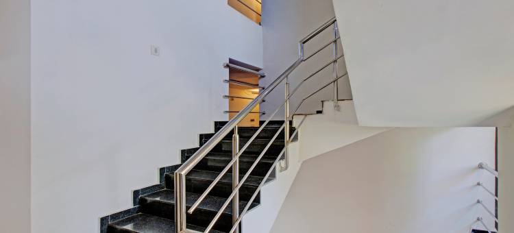 Treebo 乌莎瓦西维阿利皮里路，距离提鲁帕提中央公交车站2公里(Treebo Usha Vasavi Alipiri Road, 2 Km from Tirupati Central Bus Station)图片