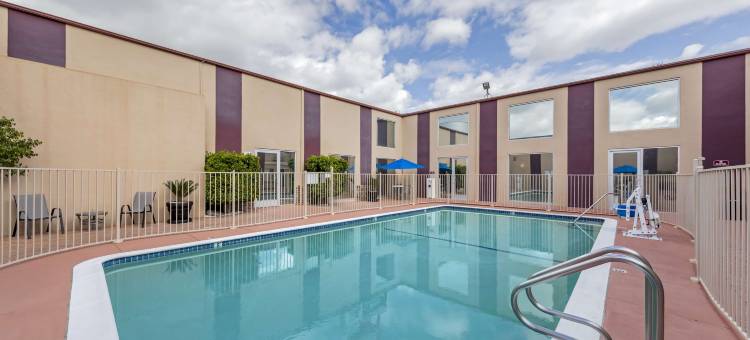 卡诺加公园贝斯特韦斯特酒店(Best Western Canoga Park Motor Inn)图片