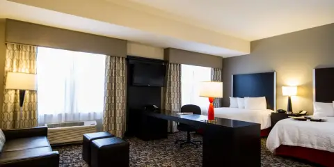 羅厄諾克機場/谷景購物中心歡朋套房酒店