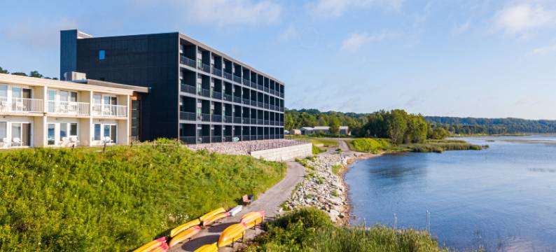 露台湾酒店(Terrace Bay Hotel - Lakefront)图片