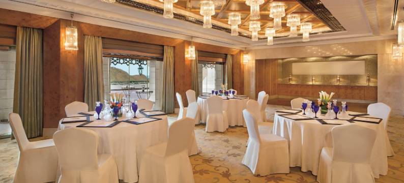 丽思卡尔顿酒店-阿尔布斯坦宫(Al Bustan Palace, a Ritz-Carlton Hotel)图片