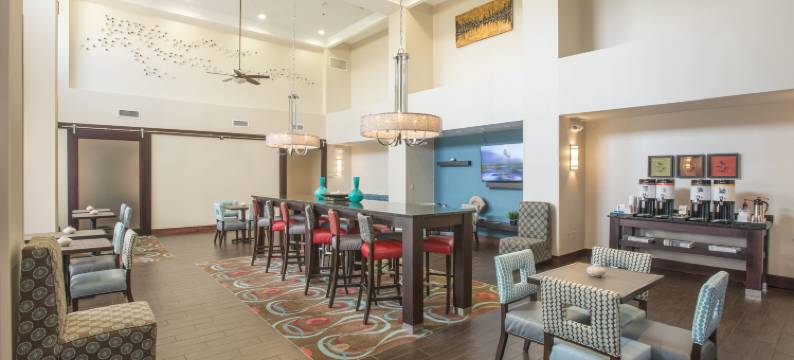 代顿机场欢朋套房酒店(Hampton Inn & Suites Dayton-Airport)图片