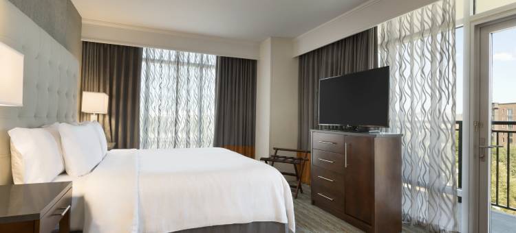 格林维尔市中心瑞尔普雷斯希尔顿希尔顿安泊酒店(Embassy Suites by Hilton Greenville Downtown Riverplace)图片