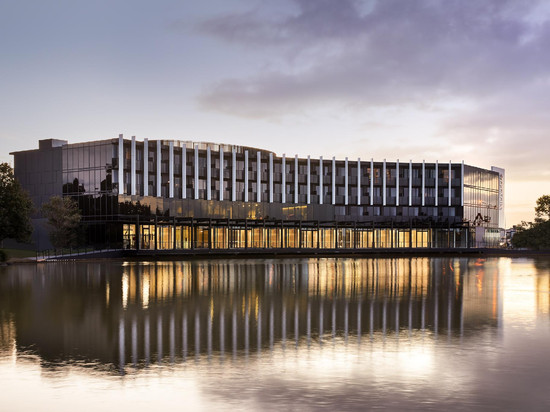 卡罗林斯温泉庞特山酒店