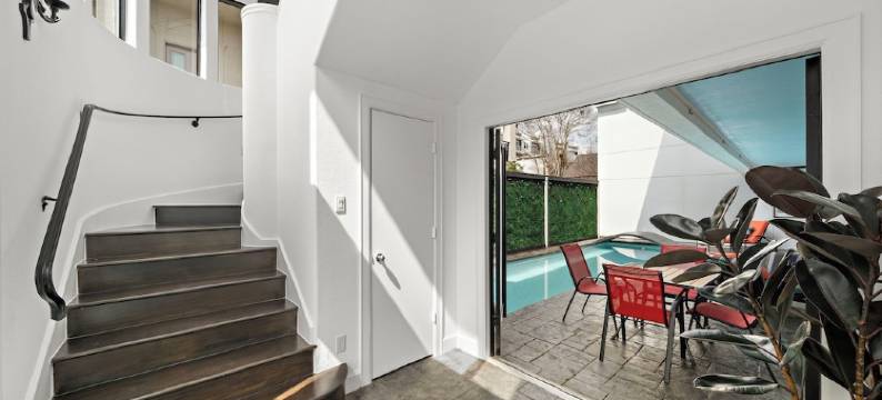 The Kirby Retreat–Luxe Stay w/ Heated Pool, King Size Beds, Garage & Games图片