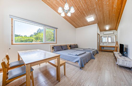 Changwon Hostel Black Pearl Pension Hotel Overview