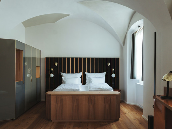 拉瑟豪斯艺术酒店 - 限成人