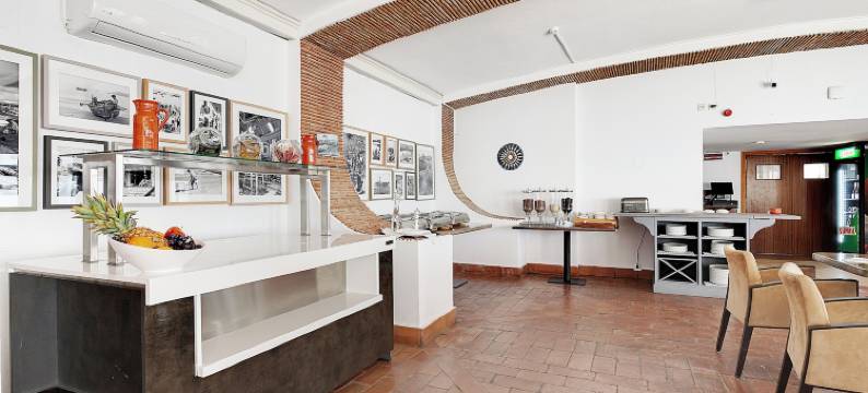 卡武埃鲁广场酒店(Hotel Carvoeiro Plaza)图片