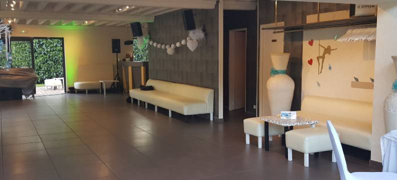 皮耶雷多里斯区酒店(Hôtel Domaine des Pierres Dorées)图片