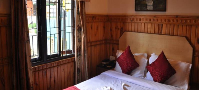 松树旅馆(Pine Borough Inn)图片